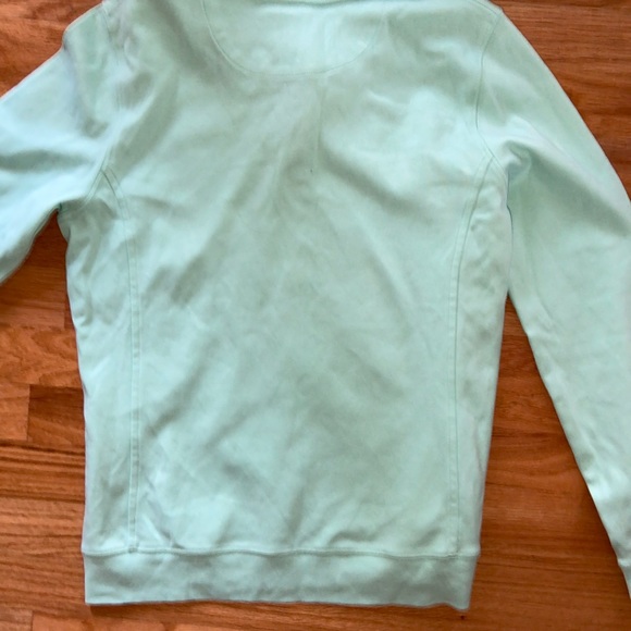 Like NEW Vineyard Vines Pullover - Picture 4 of 4